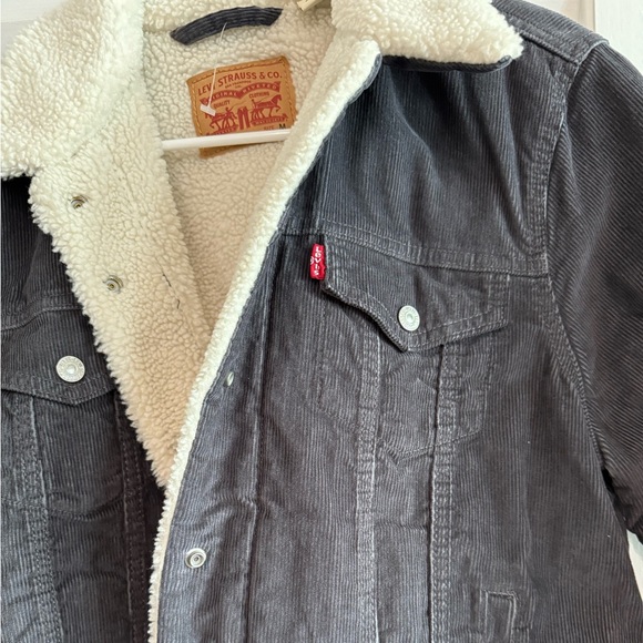 Levi's Women's Original Sherpa Trucker Jacket - Picture 4 of 7